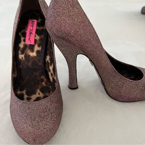 Betsey Johnson Y2K Tastty Pink Glitter Barbie Heels, Size 8.5 NWOB